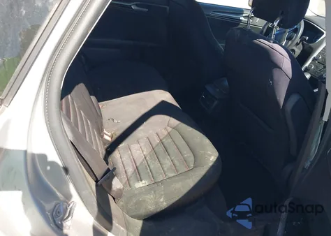 2015 Ford Fusion Se z USA, uszkodzony, nr VIN 3FA6P0H72FR117245